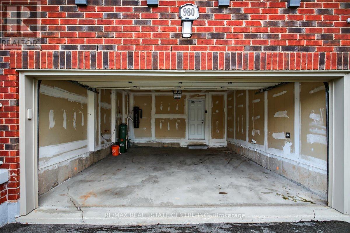 980 Clark Boulevard, Milton, Ontario  L9T 6P6 - Photo 37 - W12566442