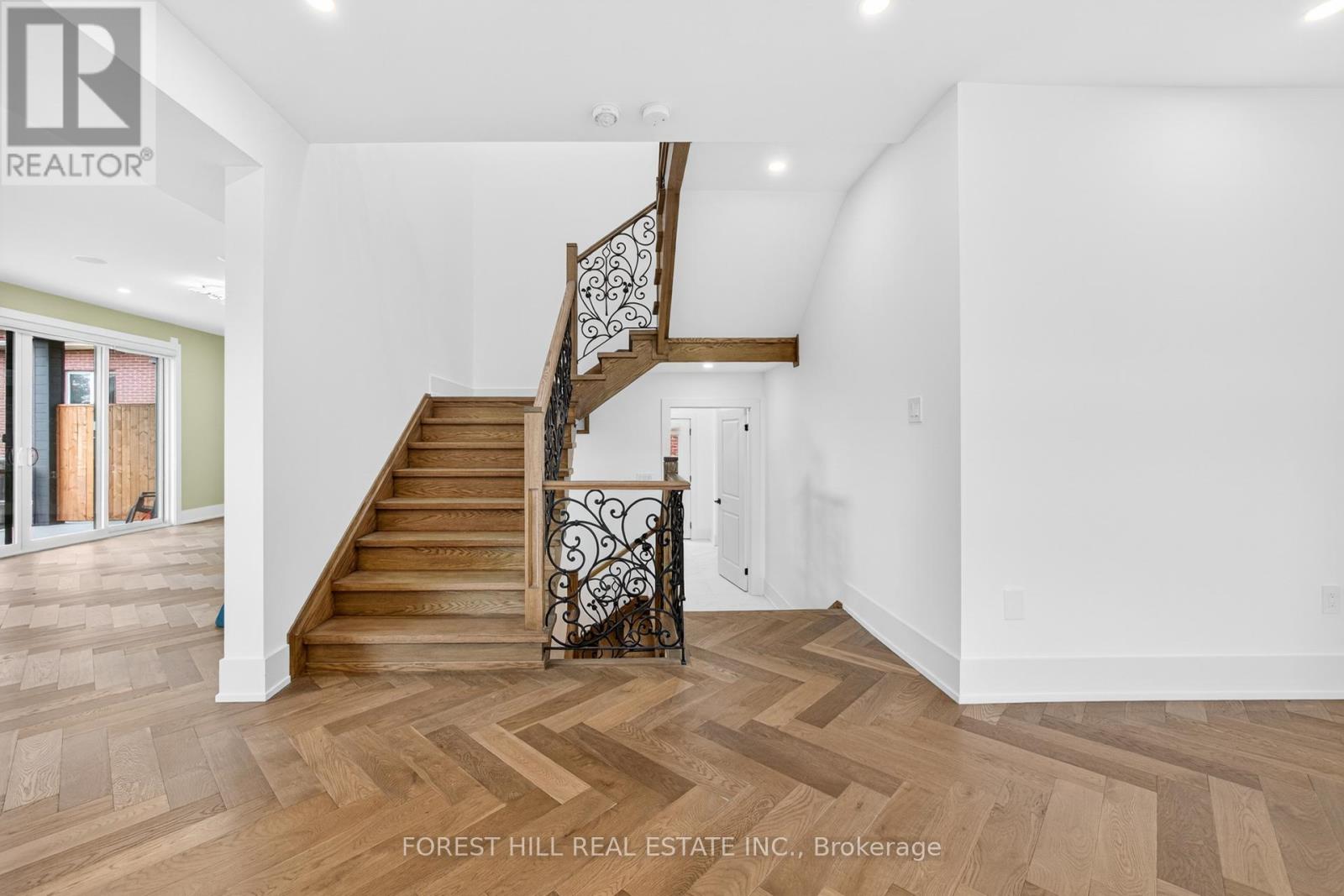 3474 Joan Drive, Mississauga, Ontario L5B 1T5 - Photo 20 - W12566450