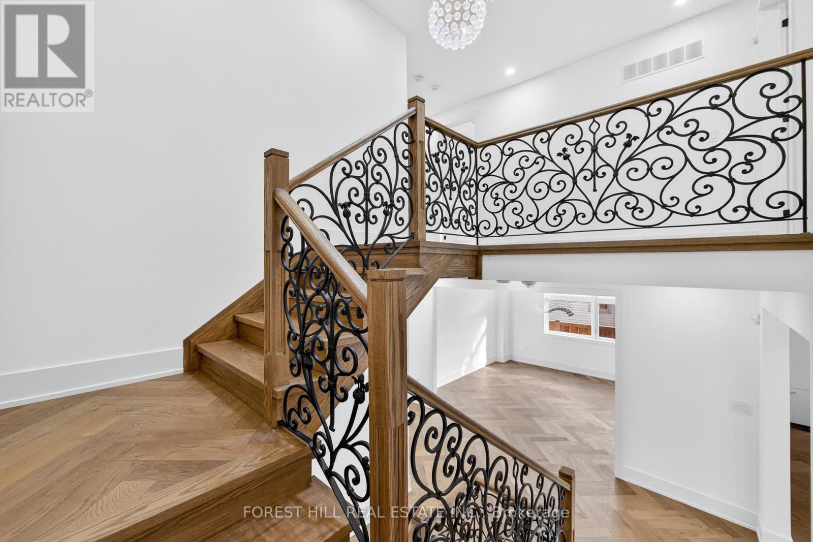 3474 Joan Drive, Mississauga, Ontario L5B 1T5 - Photo 21 - W12566450