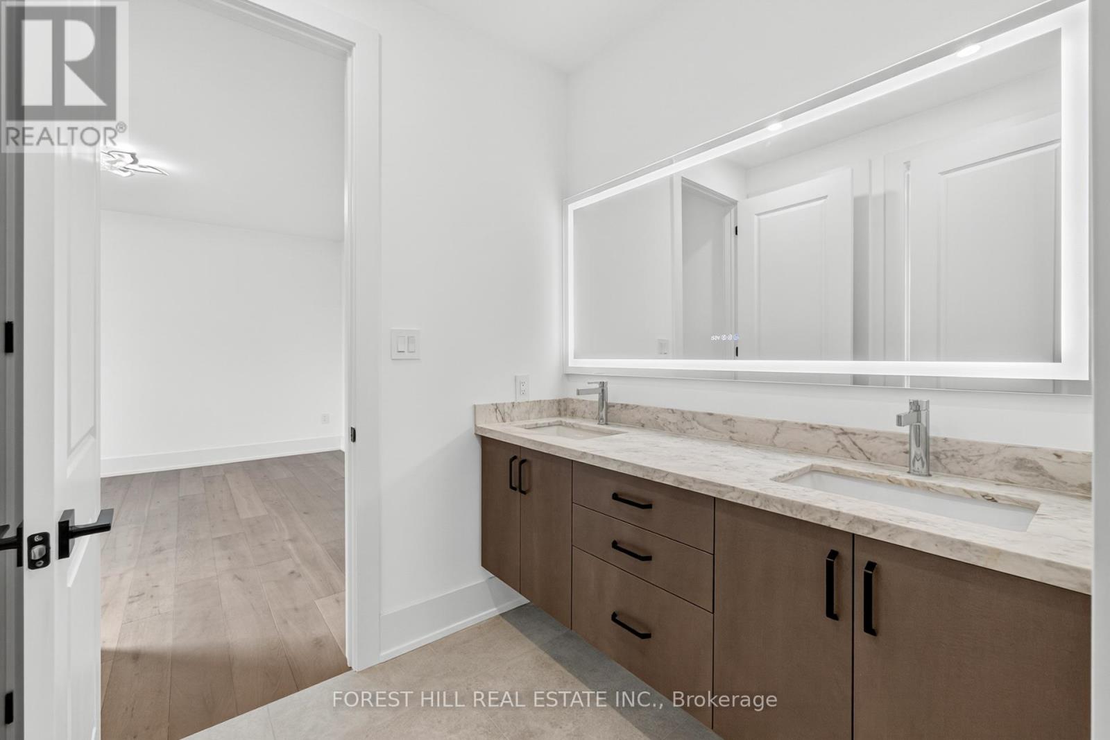 3474 Joan Drive, Mississauga, Ontario L5B 1T5 - Photo 27 - W12566450