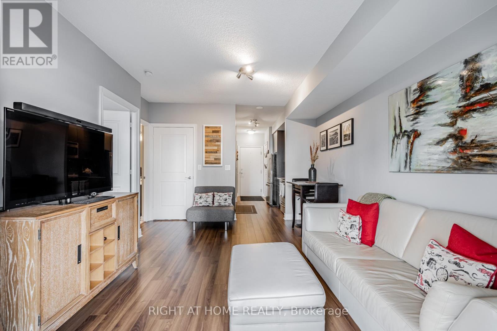 2210 - 16 Brookers Lane, Toronto, Ontario  M8V 0A5 - Photo 12 - W12566452