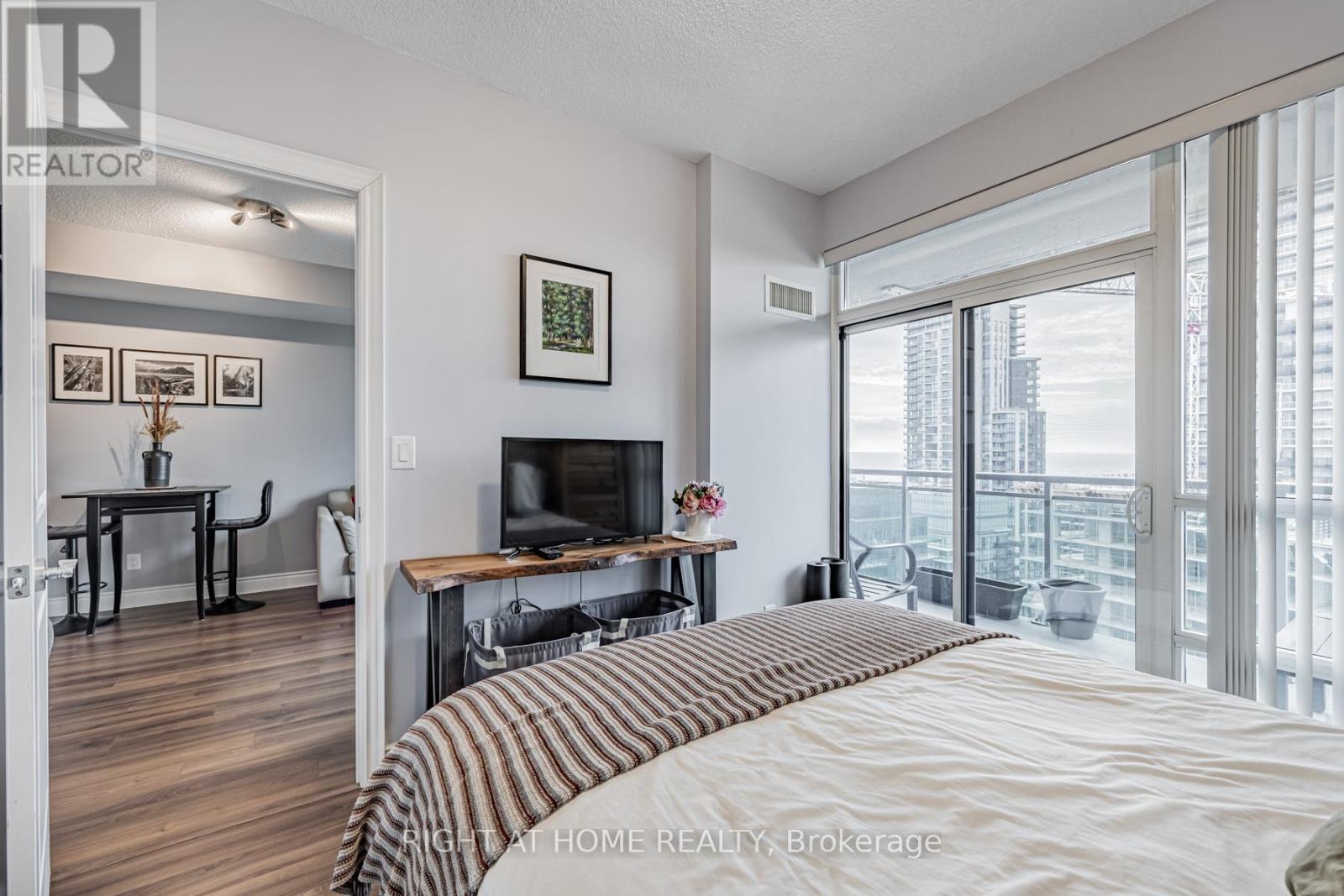 2210 - 16 Brookers Lane, Toronto, Ontario  M8V 0A5 - Photo 15 - W12566452