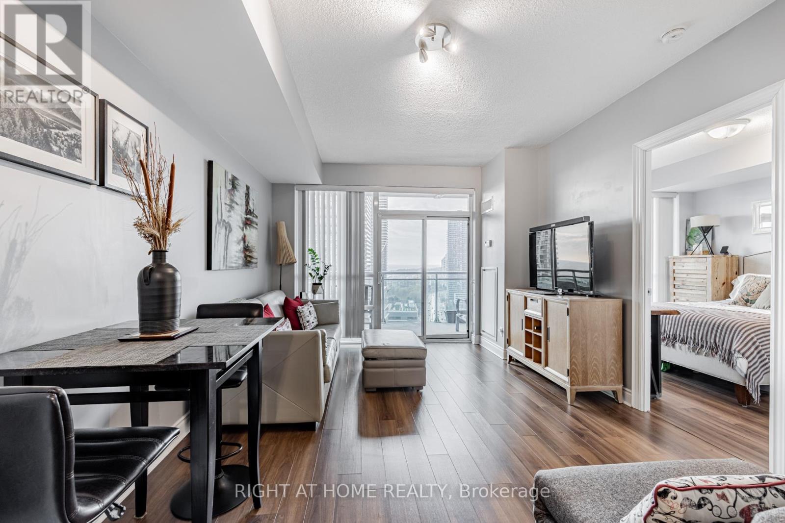 2210 - 16 Brookers Lane, Toronto, Ontario  M8V 0A5 - Photo 6 - W12566452