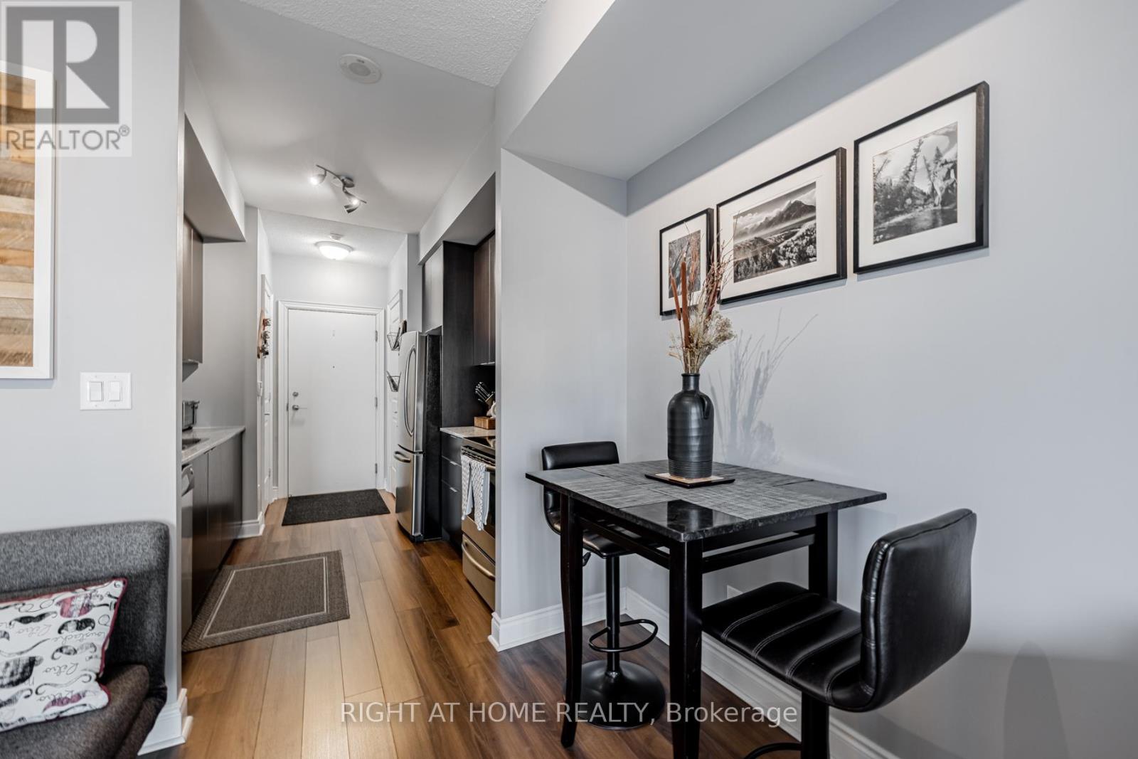 2210 - 16 Brookers Lane, Toronto, Ontario  M8V 0A5 - Photo 7 - W12566452