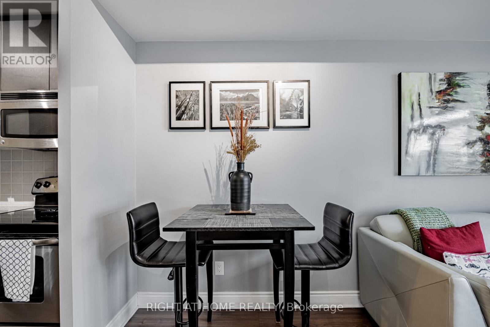 2210 - 16 Brookers Lane, Toronto, Ontario  M8V 0A5 - Photo 8 - W12566452