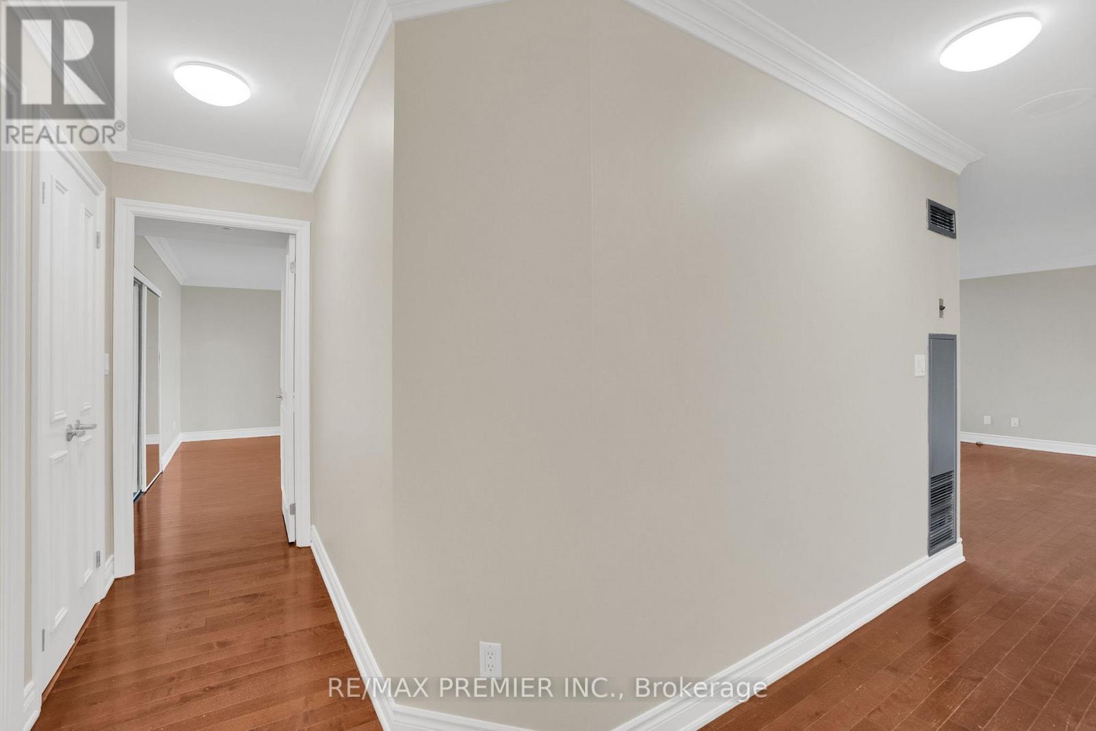 2202 - 1 Palace Pier Court, Toronto, Ontario  M8V 3W9 - Photo 18 - W12566474