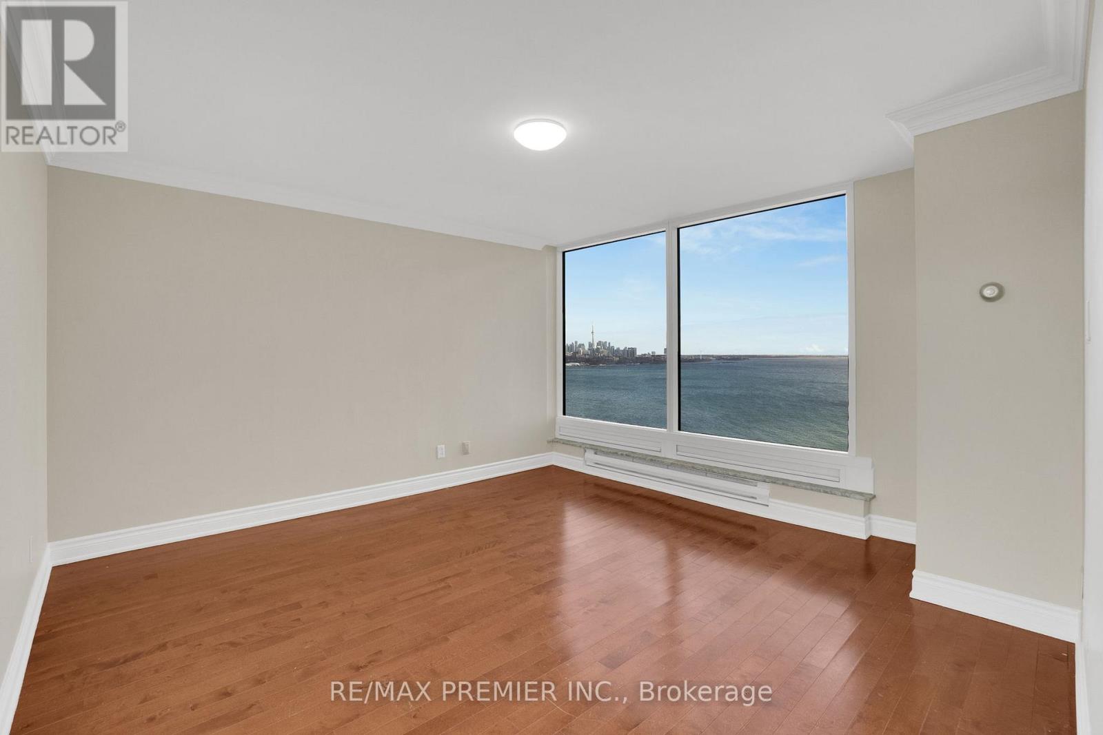 2202 - 1 Palace Pier Court, Toronto, Ontario  M8V 3W9 - Photo 20 - W12566474