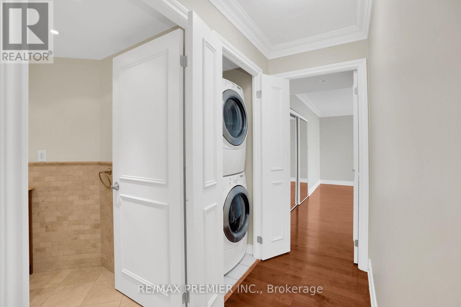 2202 - 1 Palace Pier Court, Toronto, Ontario  M8V 3W9 - Photo 25 - W12566474