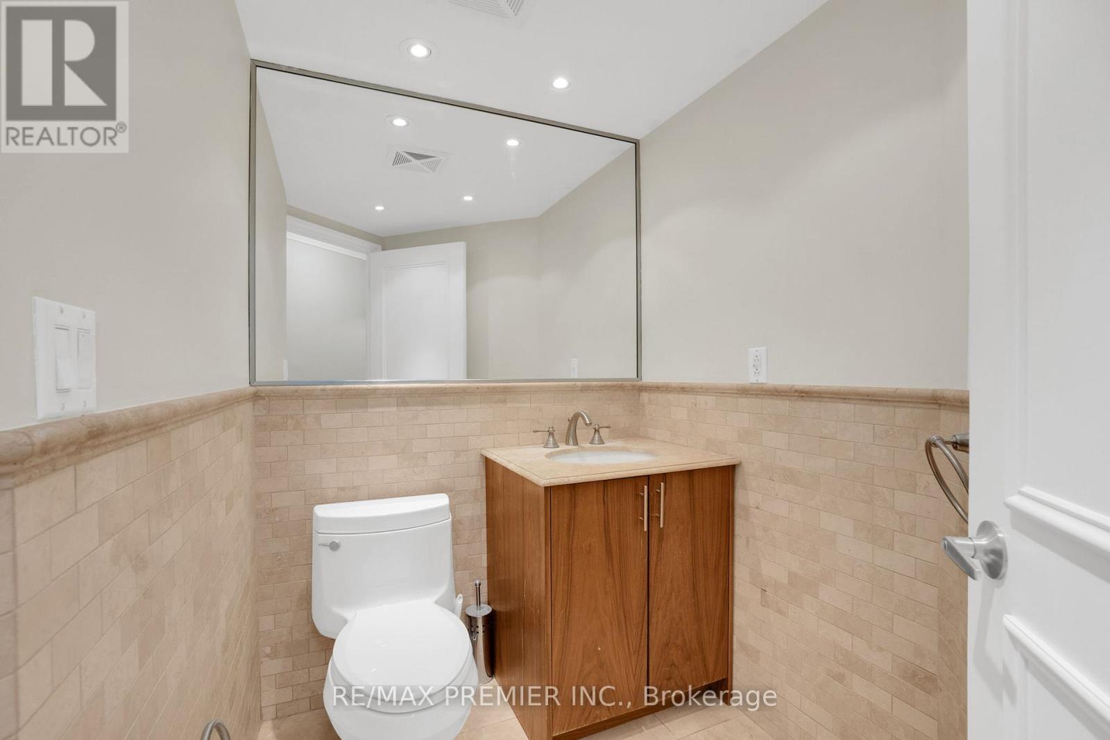 2202 - 1 Palace Pier Court, Toronto, Ontario  M8V 3W9 - Photo 26 - W12566474