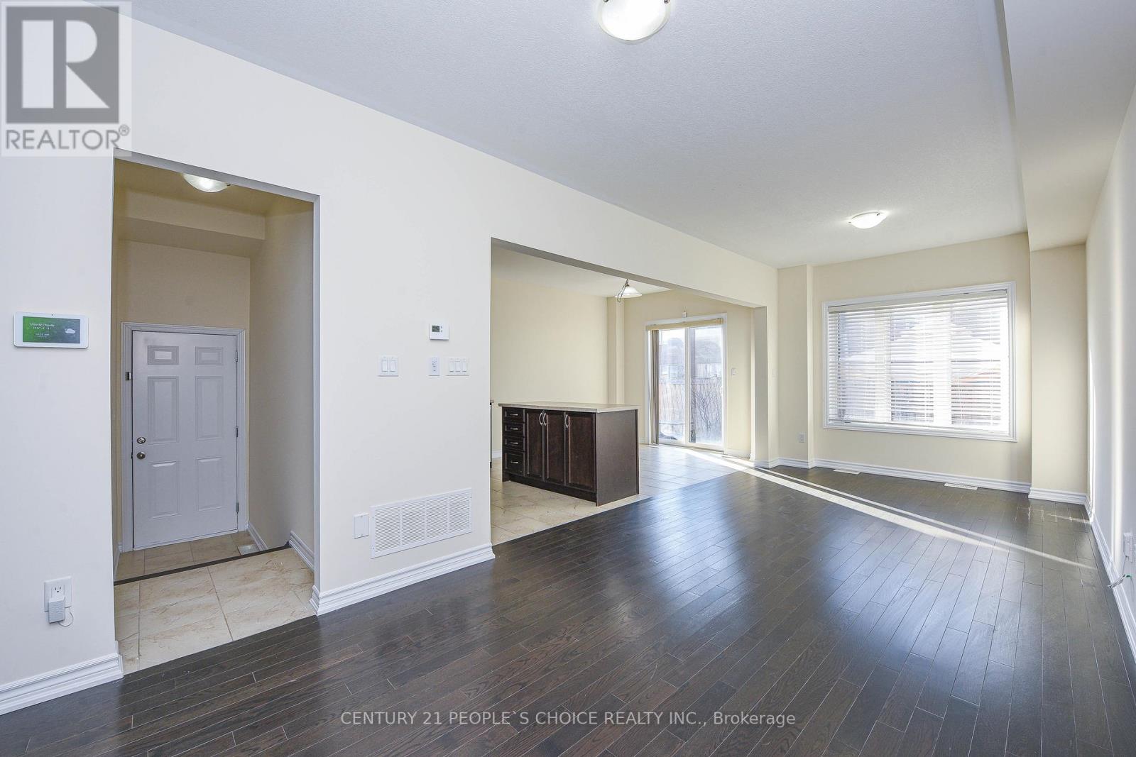 18 Cohoe Street, Brampton, Ontario  L7A 4X8 - Photo 10 - W12566476