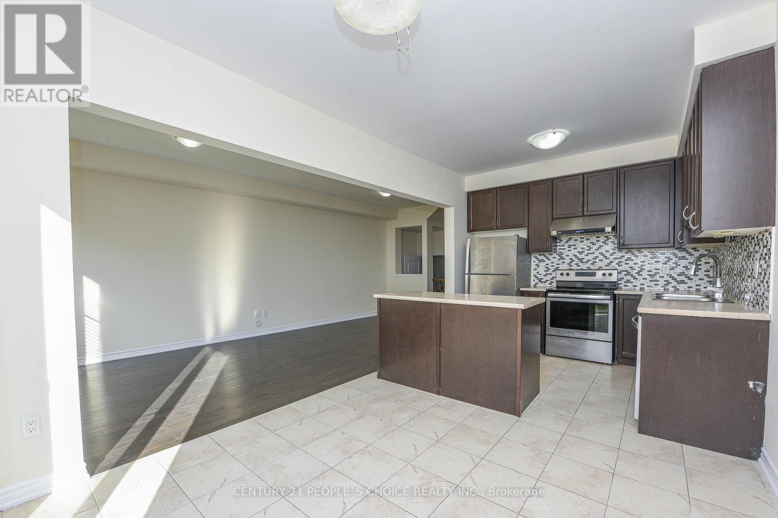 18 Cohoe Street, Brampton, Ontario  L7A 4X8 - Photo 18 - W12566476