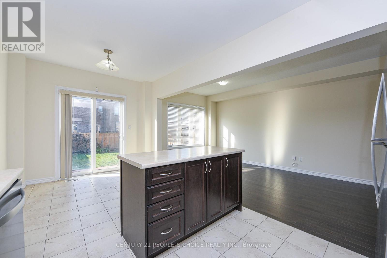 18 Cohoe Street, Brampton, Ontario  L7A 4X8 - Photo 19 - W12566476