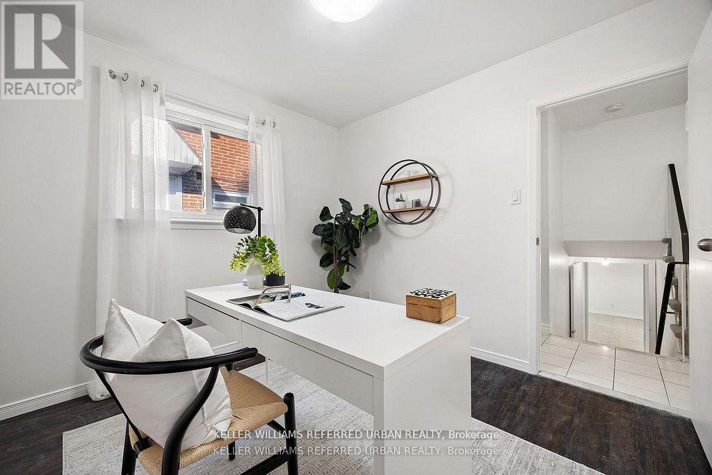 17 Madron Crescent, Toronto, Ontario  M3J 1H8 - Photo 15 - W12566486