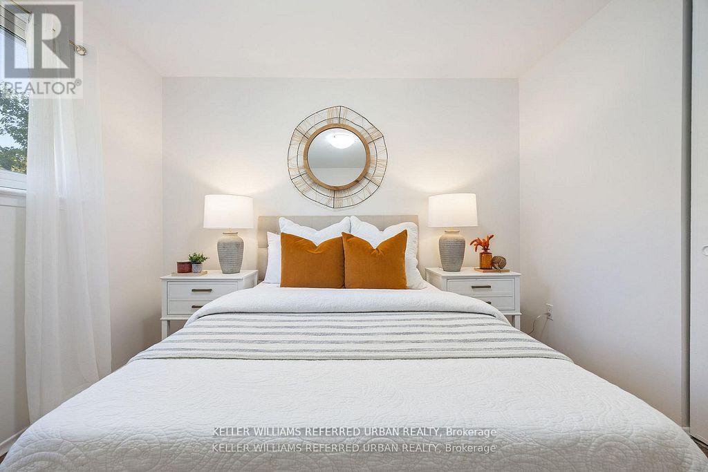 17 Madron Crescent, Toronto, Ontario  M3J 1H8 - Photo 25 - W12566486