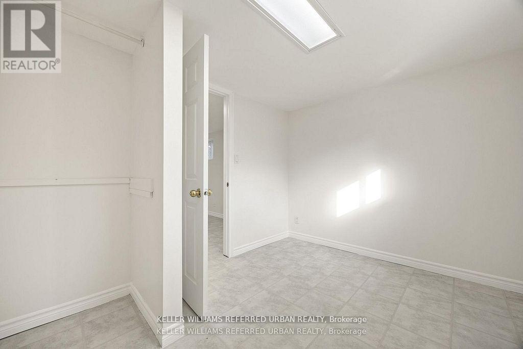 17 Madron Crescent, Toronto, Ontario  M3J 1H8 - Photo 30 - W12566486