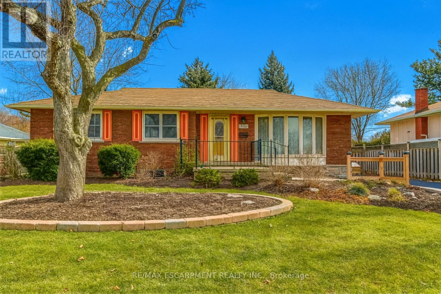 5186 BROMLEY ROAD, Burlington, Ontario