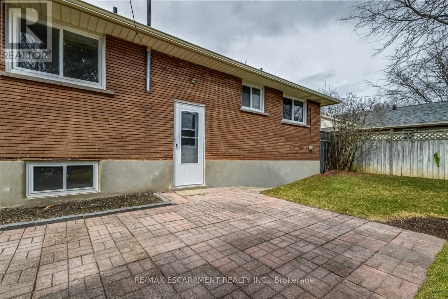 5186 Bromley Road, Burlington, Ontario  L7L 3E9 - Photo 13 - W12566508
