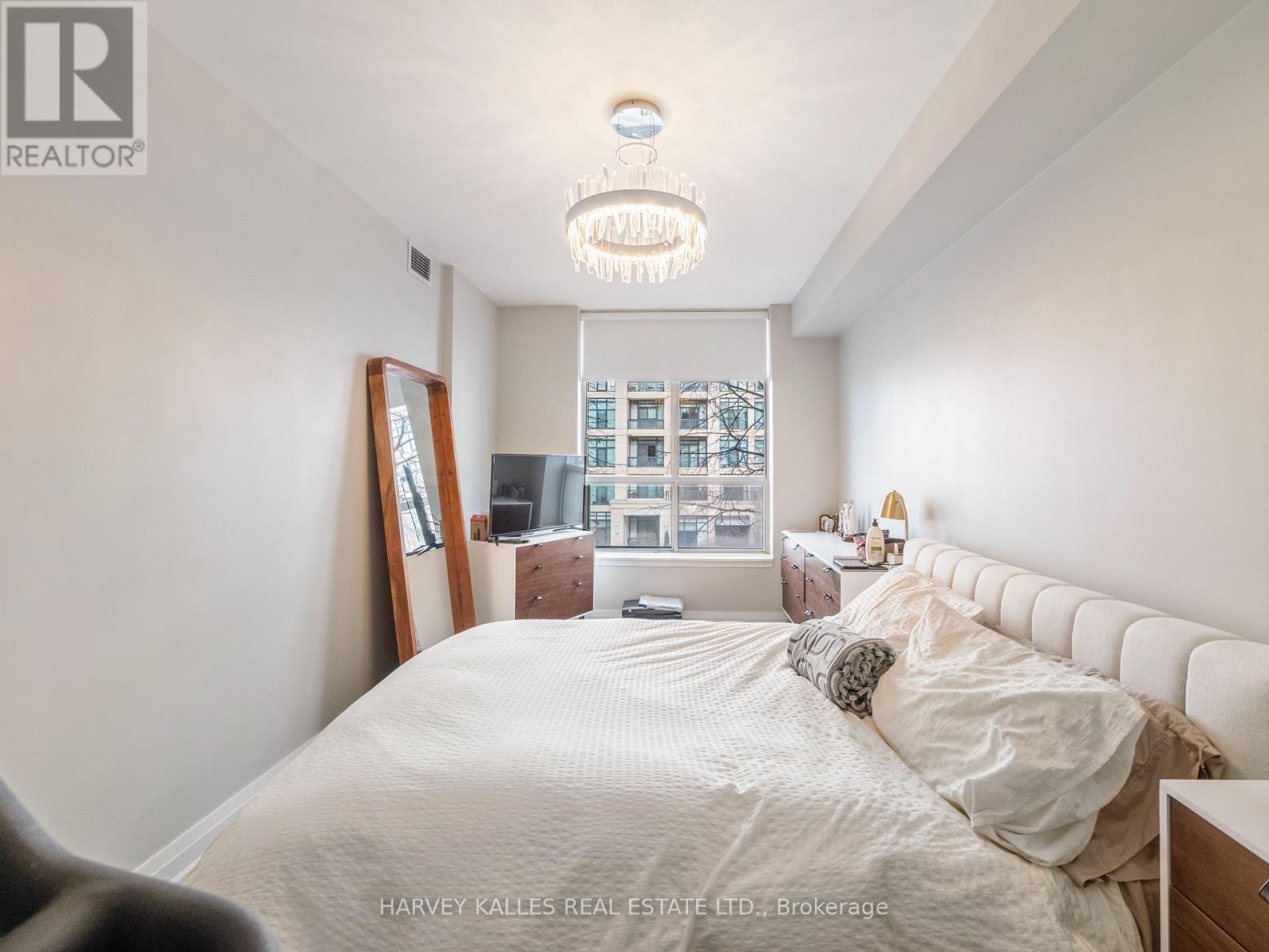 305 - 2511 Bloor Street W, Toronto, Ontario  M6S 5A6 - Photo 22 - W12566528