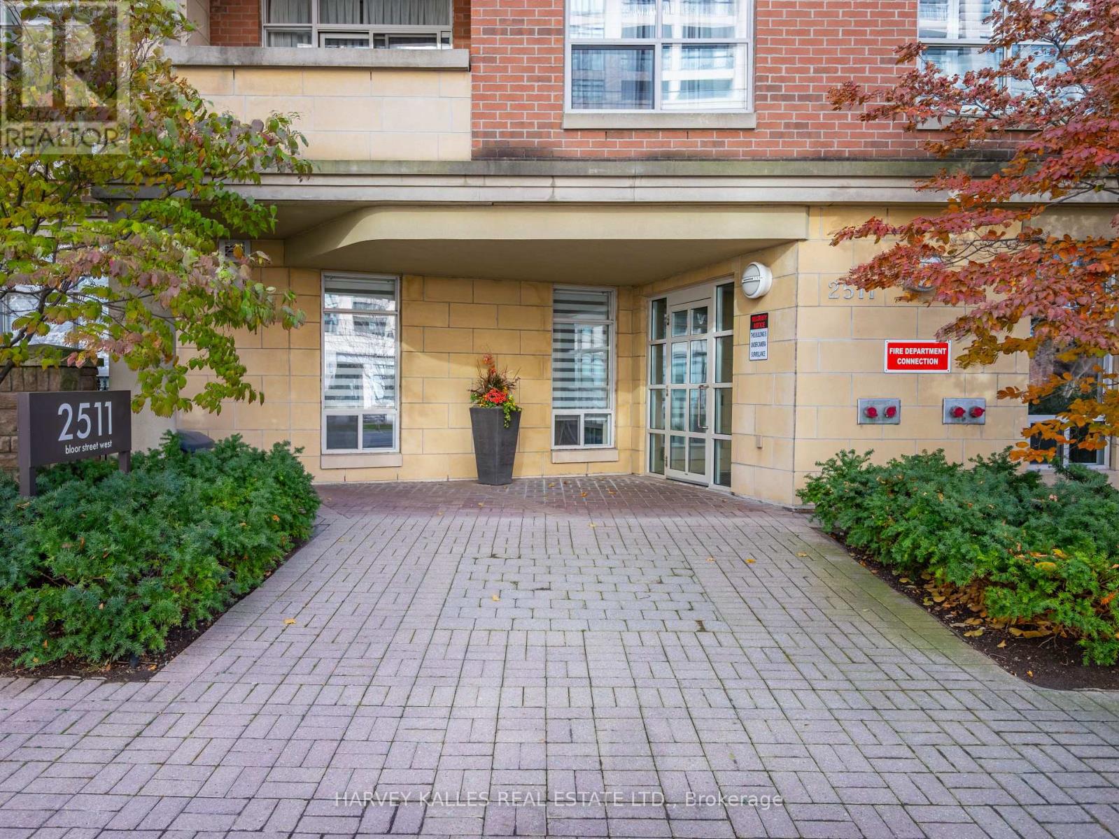 305 - 2511 Bloor Street W, Toronto, Ontario  M6S 5A6 - Photo 31 - W12566528