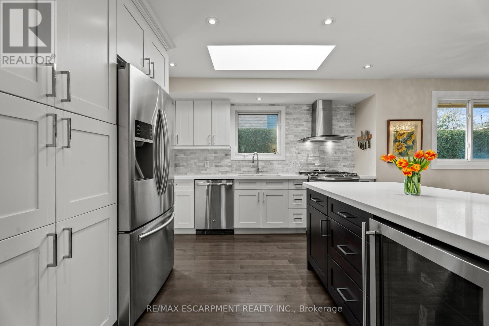 1255 Lakeview Drive, Oakville, Ontario  L6H 2M9 - Photo 11 - W12566554