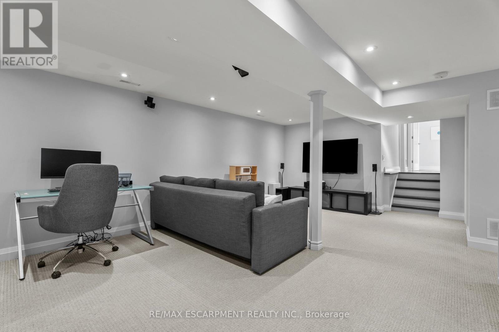 1255 Lakeview Drive, Oakville, Ontario  L6H 2M9 - Photo 31 - W12566554