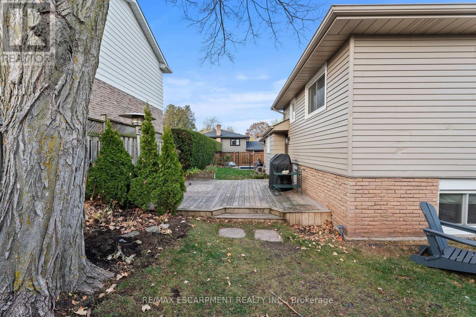 1255 Lakeview Drive, Oakville, Ontario  L6H 2M9 - Photo 36 - W12566554