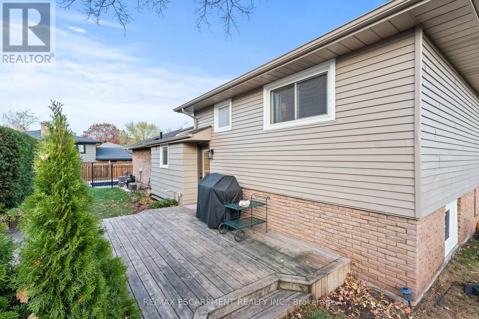 1255 Lakeview Drive, Oakville, Ontario  L6H 2M9 - Photo 38 - W12566554