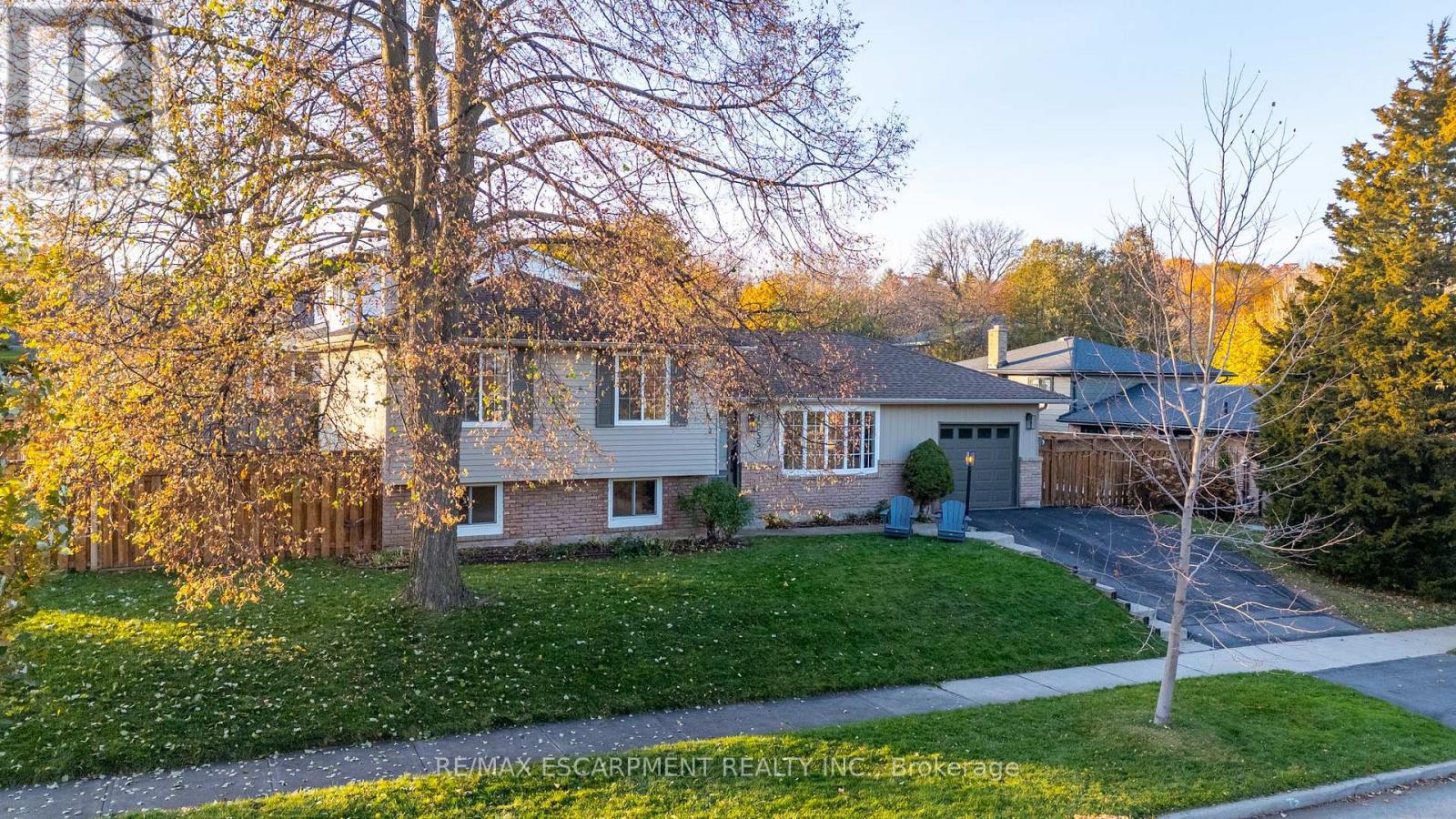 1255 Lakeview Drive, Oakville, Ontario  L6H 2M9 - Photo 47 - W12566554