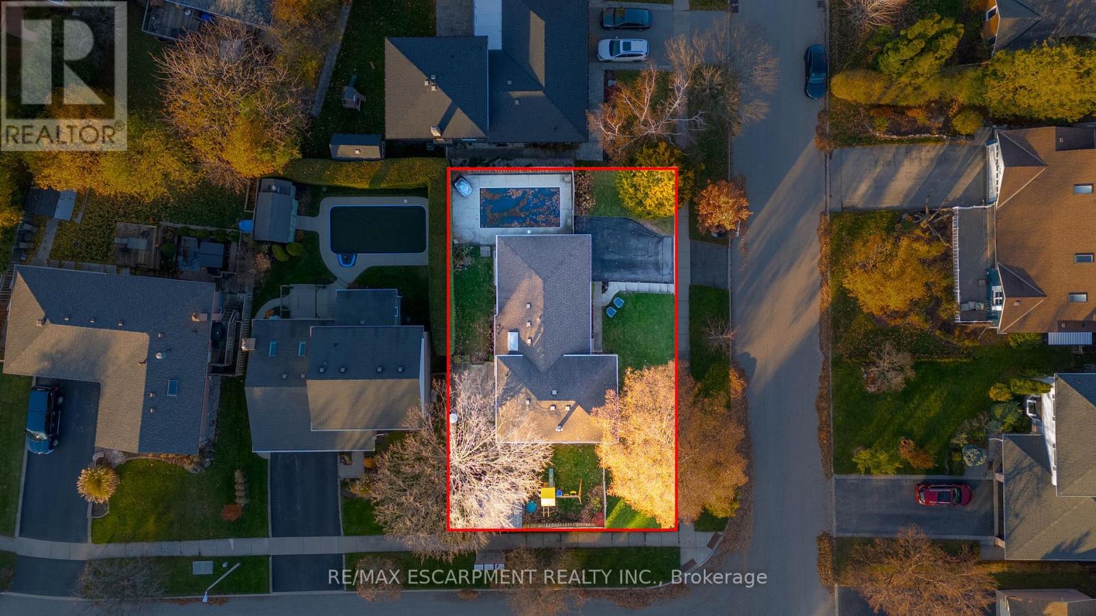 1255 Lakeview Drive, Oakville, Ontario  L6H 2M9 - Photo 50 - W12566554