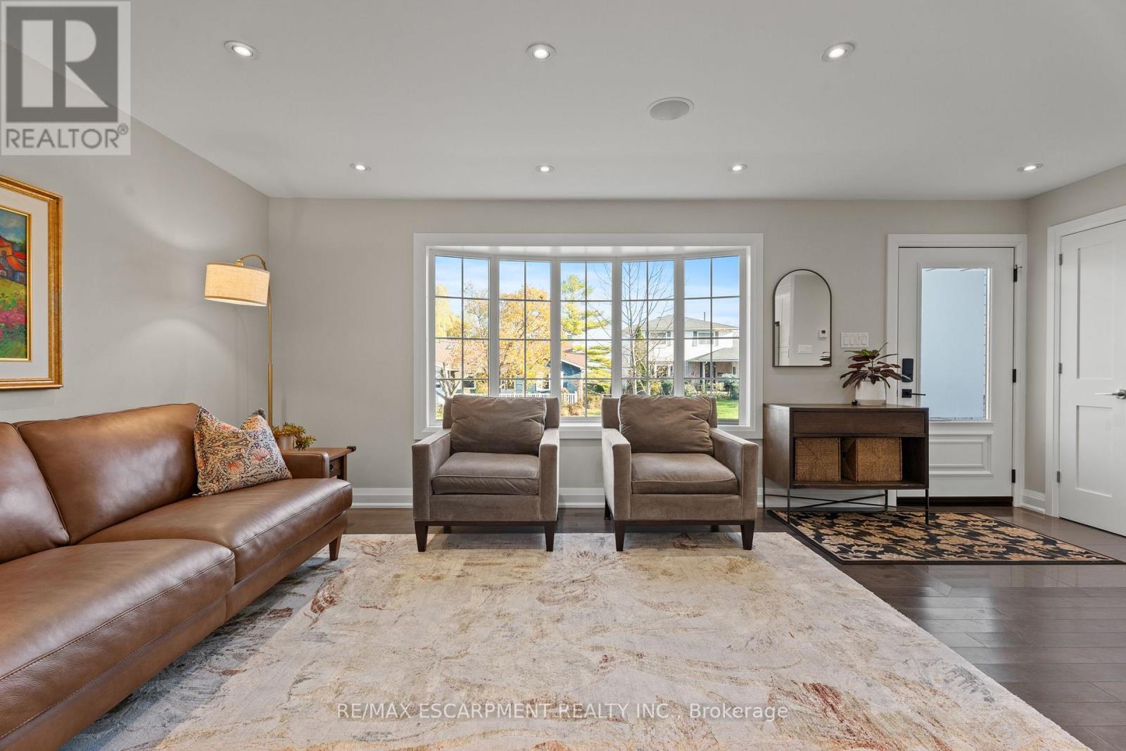 1255 Lakeview Drive, Oakville, Ontario  L6H 2M9 - Photo 7 - W12566554