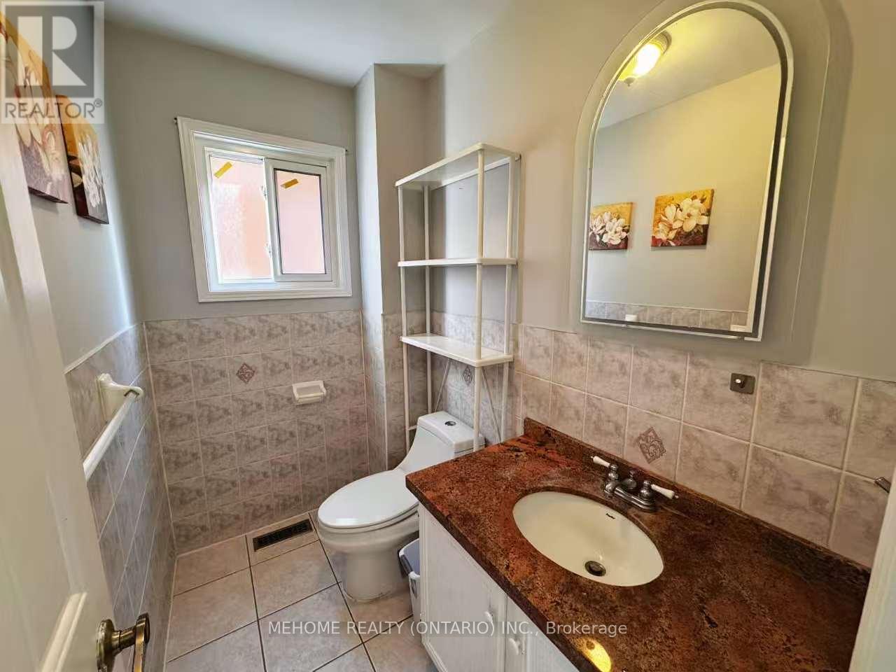 Upper - 2673 Credit Valley Road, Mississauga, Ontario  L5M 4J8 - Photo 10 - W12566560