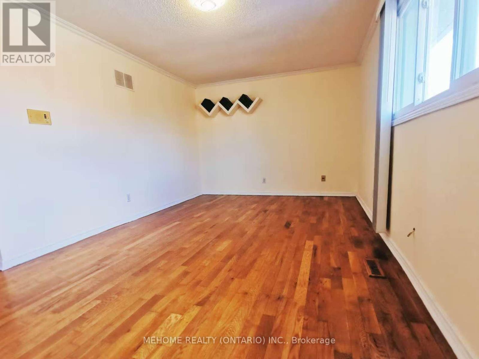 Upper - 2673 Credit Valley Road, Mississauga, Ontario  L5M 4J8 - Photo 12 - W12566560