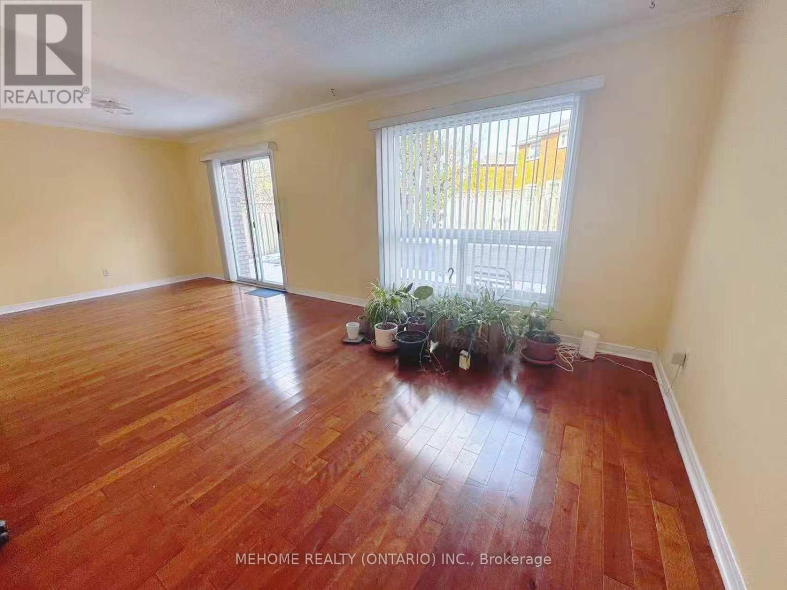 Upper - 2673 Credit Valley Road, Mississauga, Ontario  L5M 4J8 - Photo 8 - W12566560