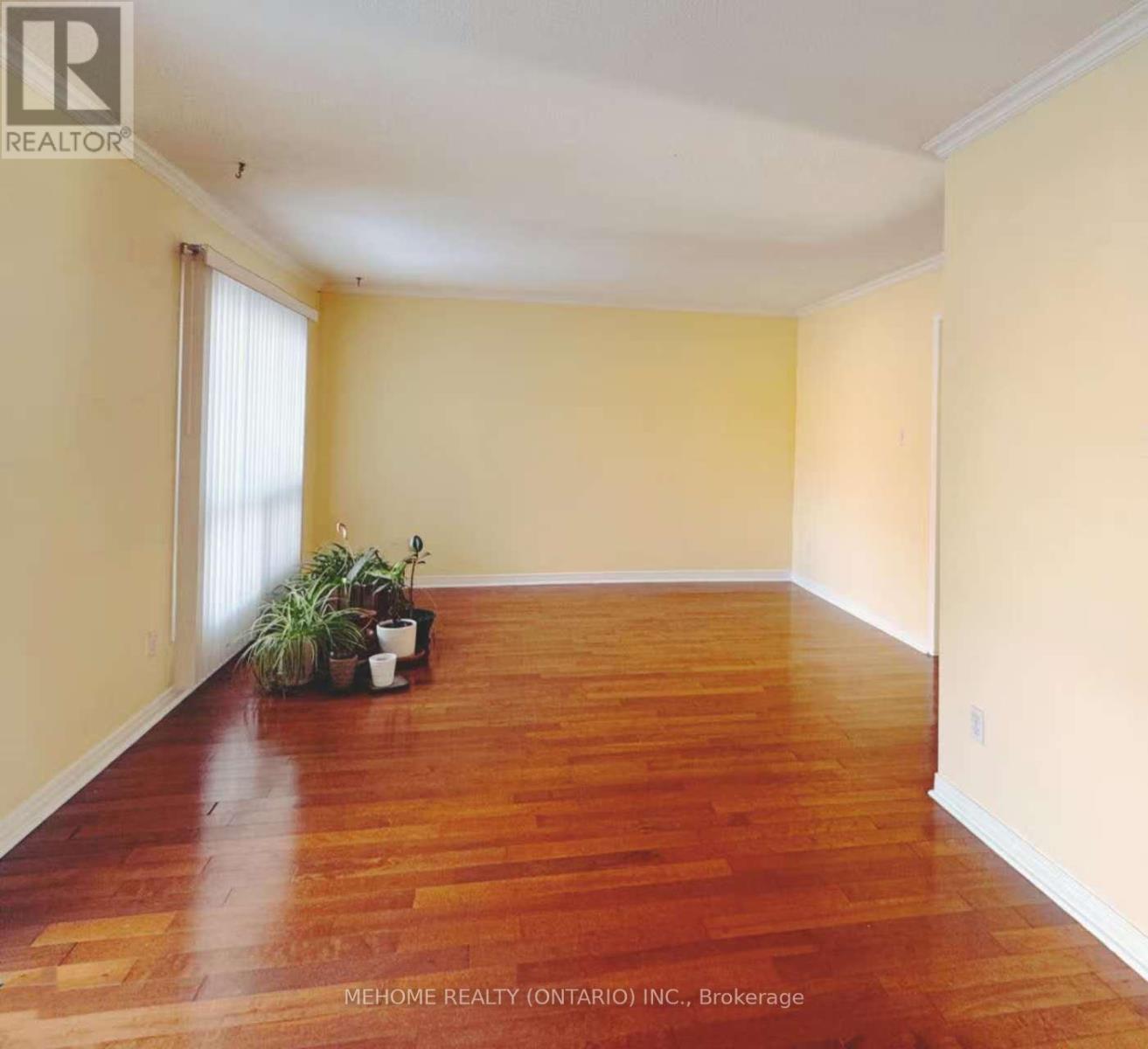 Upper - 2673 Credit Valley Road, Mississauga, Ontario  L5M 4J8 - Photo 9 - W12566560