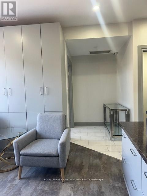 7 - 1080 Tristar Drive, Mississauga, Ontario L5T 1P1 - Photo 5 - W12566590