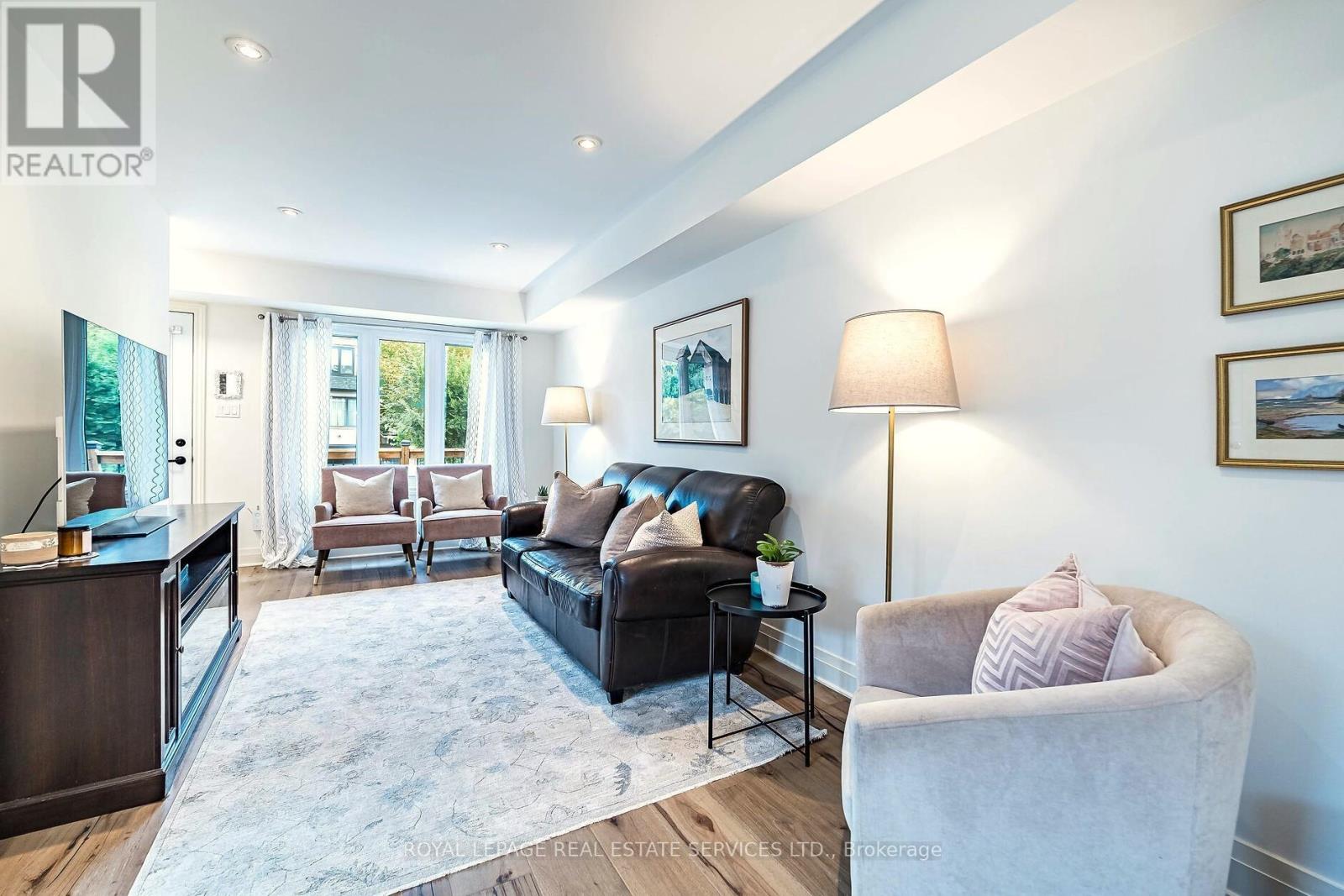 8 Seventh Street, Toronto, Ontario M8V 3B1 - Photo 7 - W12566596