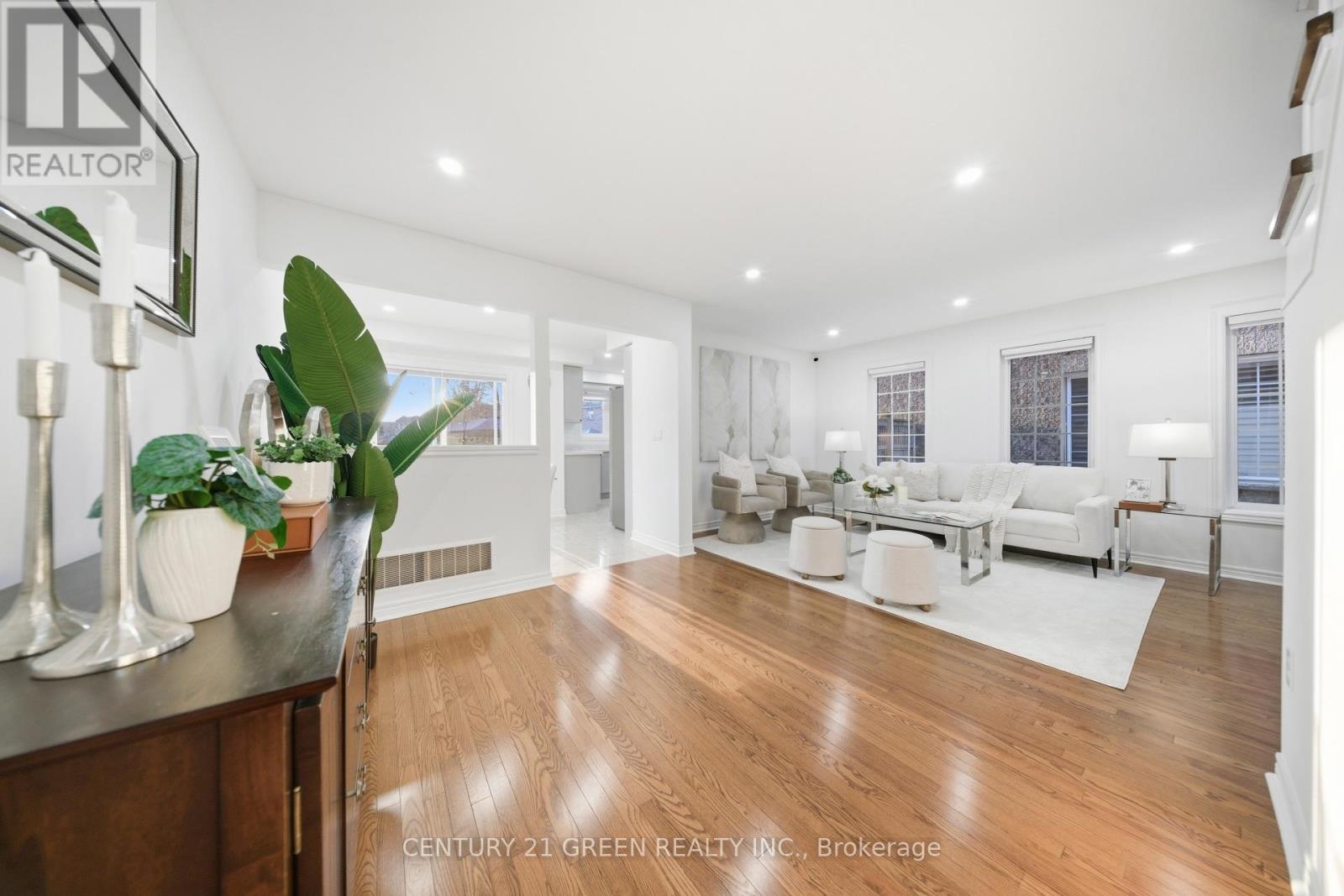 48 Brussels Avenue, Brampton, Ontario  L6Z 0A5 - Photo 12 - W12566606