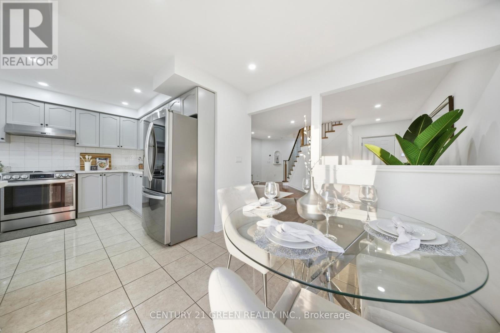 48 Brussels Avenue, Brampton, Ontario  L6Z 0A5 - Photo 15 - W12566606