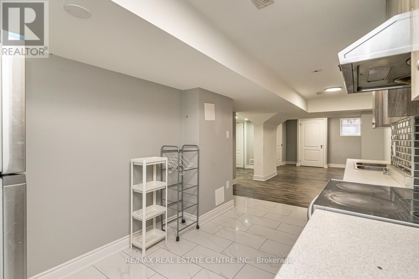 107 Crown Victoria Drive, Brampton, Ontario  L7A 3X9 - Photo 30 - W12566620