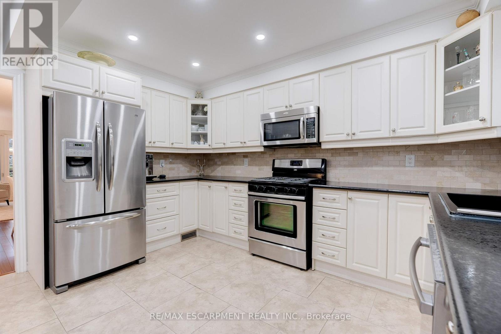 2197 Donald Road, Burlington, Ontario  L7M 3R8 - Photo 12 - W12566640