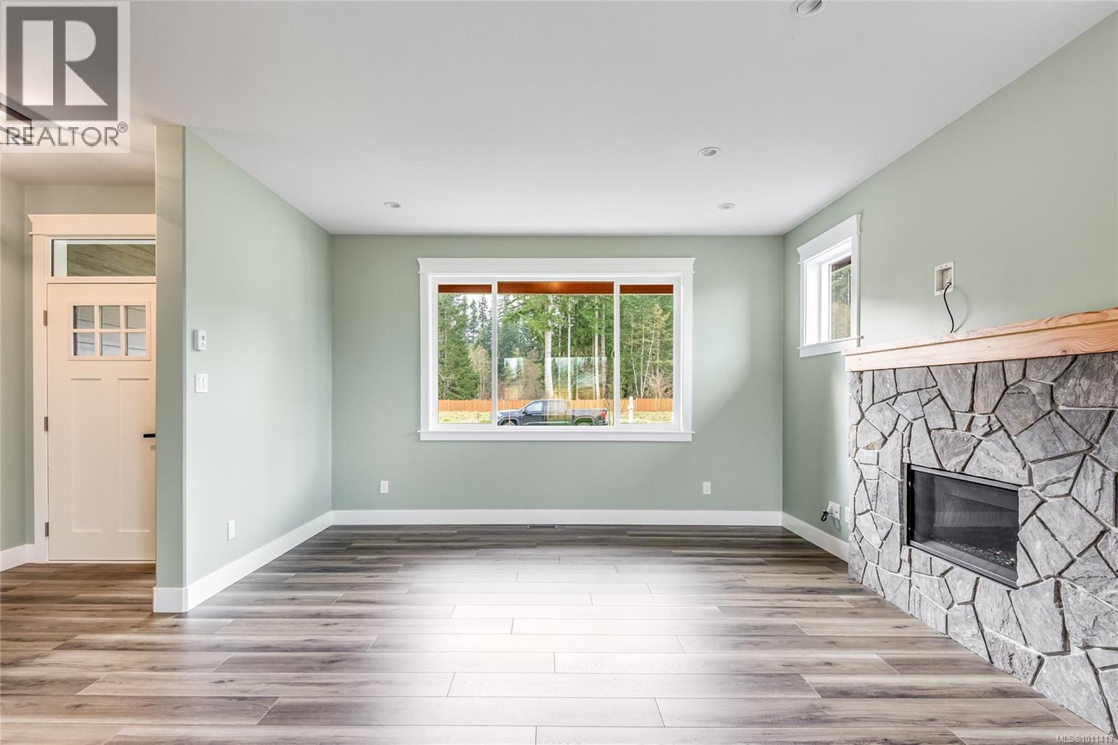 742 Salmonberry St, Campbell River, British Columbia V9H 0G1 - Photo 4 - 1011413