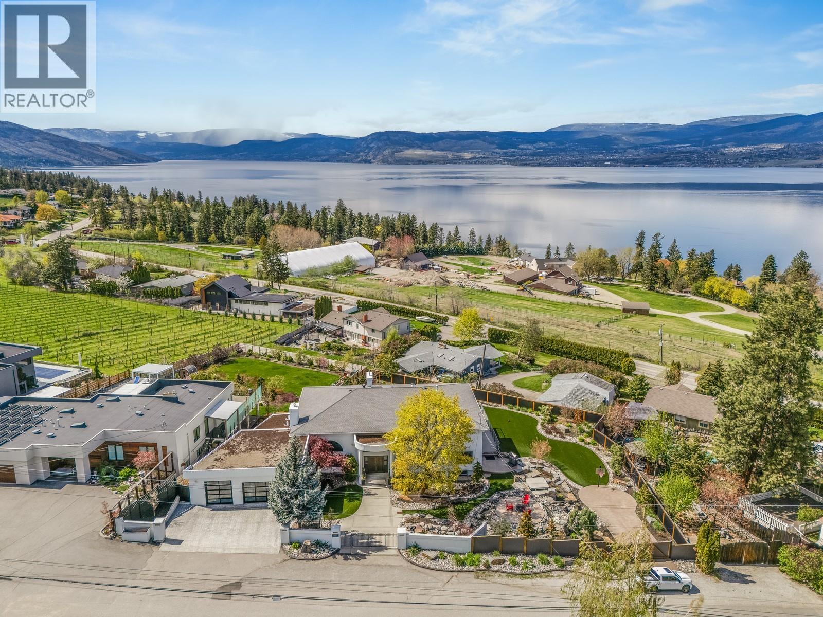 4812 Lakeshore Place, Kelowna, British Columbia  V1W 4H6 - Photo 1 - 10369769