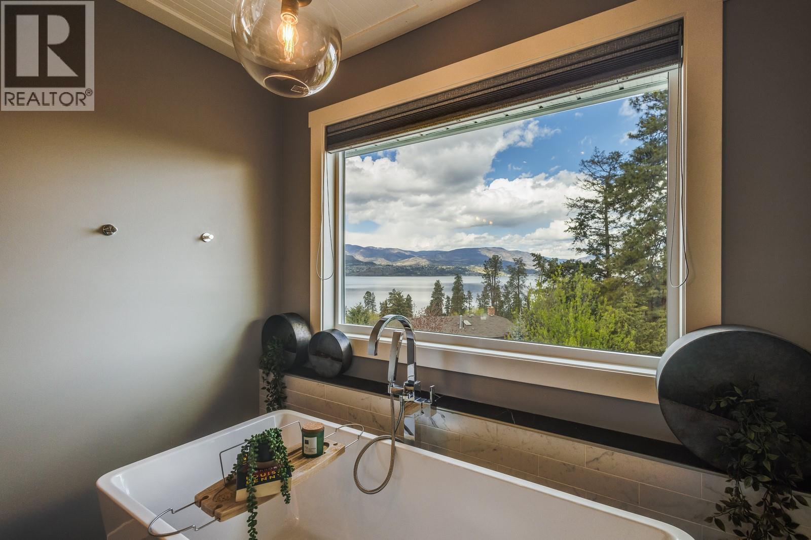 4812 Lakeshore Place, Kelowna, British Columbia  V1W 4H6 - Photo 33 - 10369769