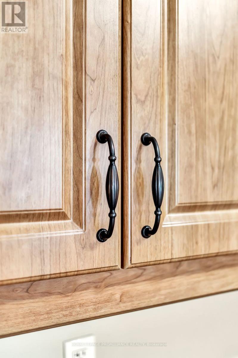 22 Chinook Street, Belleville, Ontario  K8P 0C4 - Photo 13 - X12566684