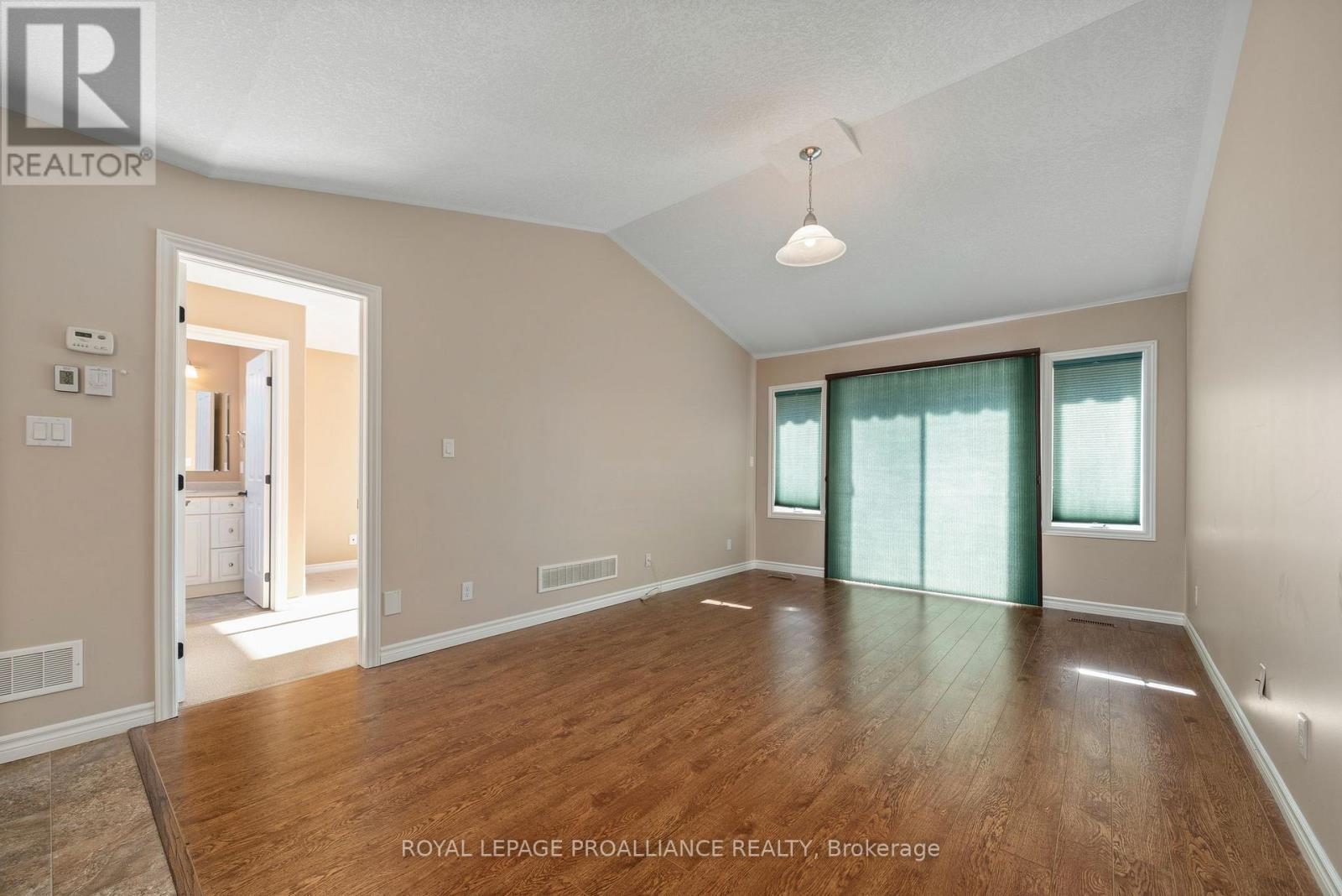 22 Chinook Street, Belleville, Ontario  K8P 0C4 - Photo 18 - X12566684