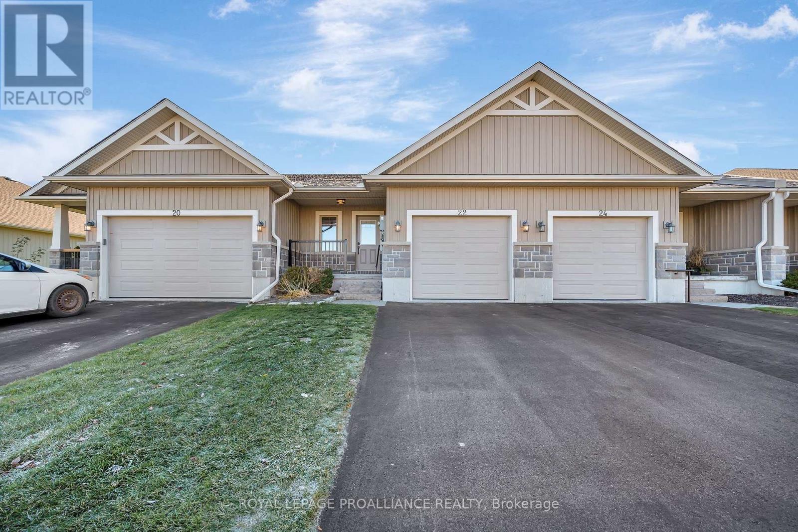 22 Chinook Street, Belleville, Ontario  K8P 0C4 - Photo 2 - X12566684