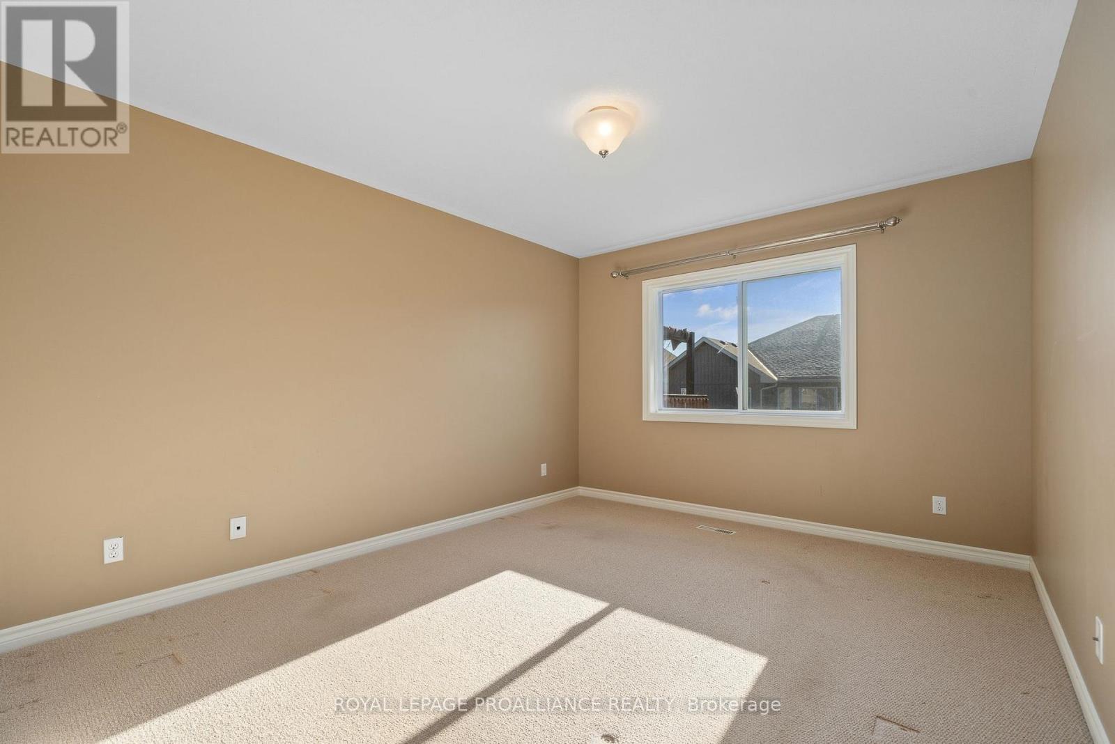 22 Chinook Street, Belleville, Ontario  K8P 0C4 - Photo 23 - X12566684