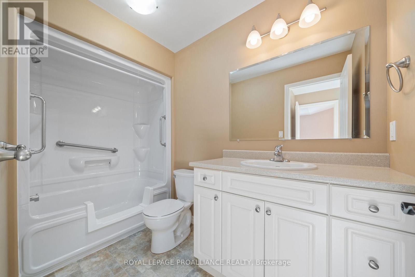 22 Chinook Street, Belleville, Ontario  K8P 0C4 - Photo 24 - X12566684