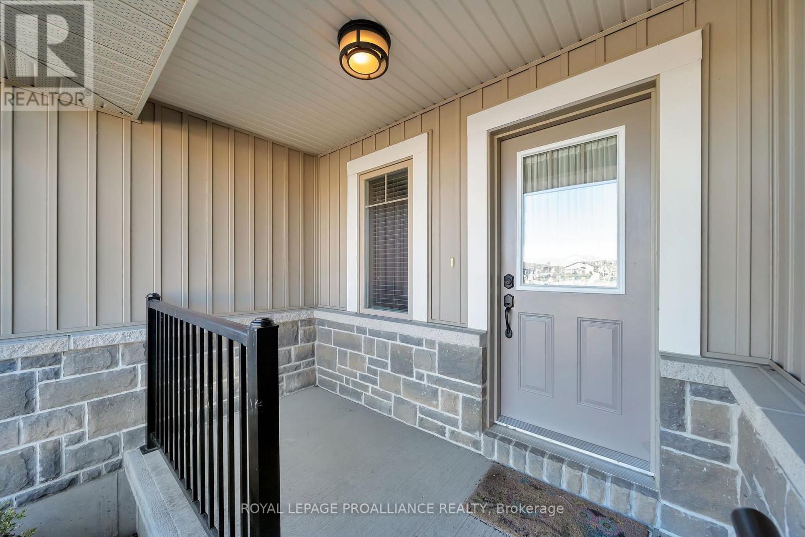 22 Chinook Street, Belleville, Ontario  K8P 0C4 - Photo 4 - X12566684