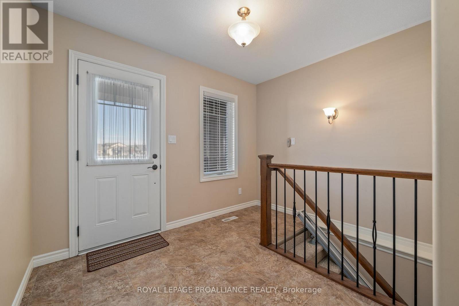 22 Chinook Street, Belleville, Ontario  K8P 0C4 - Photo 5 - X12566684